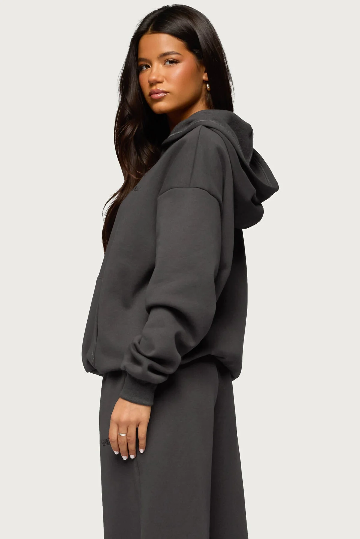 Basic Girl Oversized Edikted Hoodie - Image 4